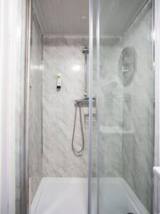 Loughview Chalet Whitehouse  Екстериор снимка