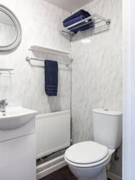 Loughview Chalet Whitehouse  Екстериор снимка